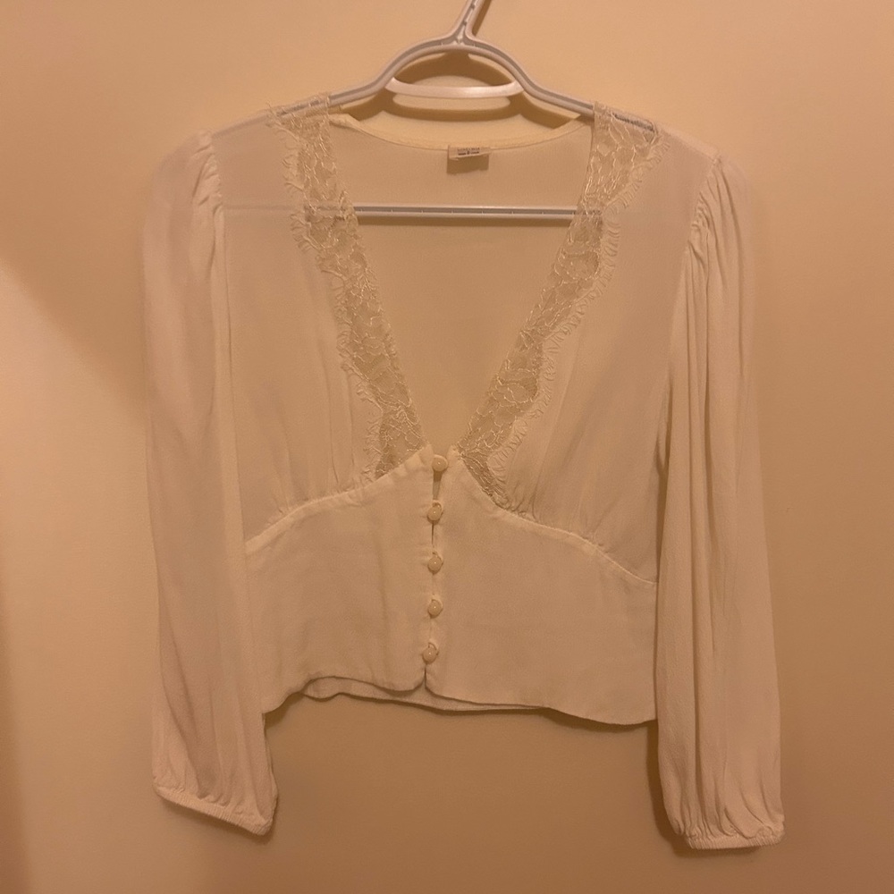 Aritzia lovers blouse, size small